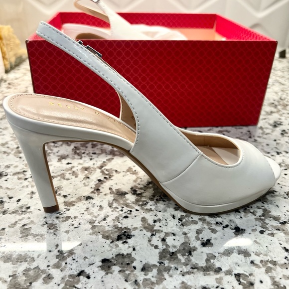 White Lowry Kelly & Katie Heels Shoes 6M NWT - Picture 8 of 13